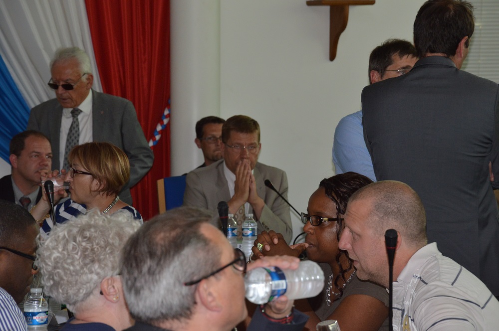 Incompétent qui comme MEHLHORN a ajourné son Conseil municipal (10 juin&nbsp;2015)