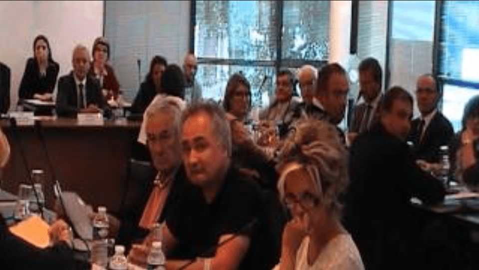 Vu de ma caméra : quand Alice MATHY (FN) souhaite que je me&nbsp;déplace