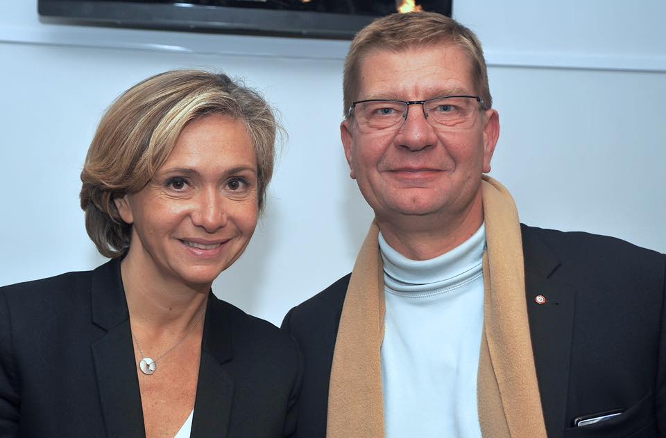 Et Valérie PÉCRESSE désavoua publiquement la politique associative d&rsquo;Éric&nbsp;MEHLHORN