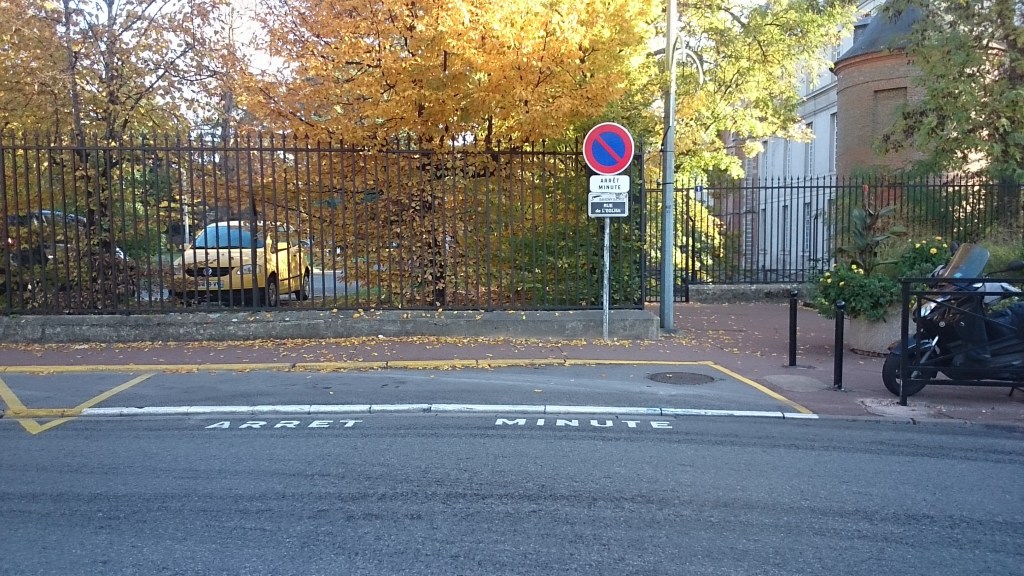 Enfin un arrêt minute rue de l&rsquo;église à Savigny-sur-Orge