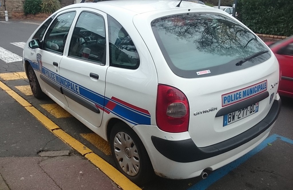 Les nouvelles places de parking de la Police municipale de Savigny-sur-Orge