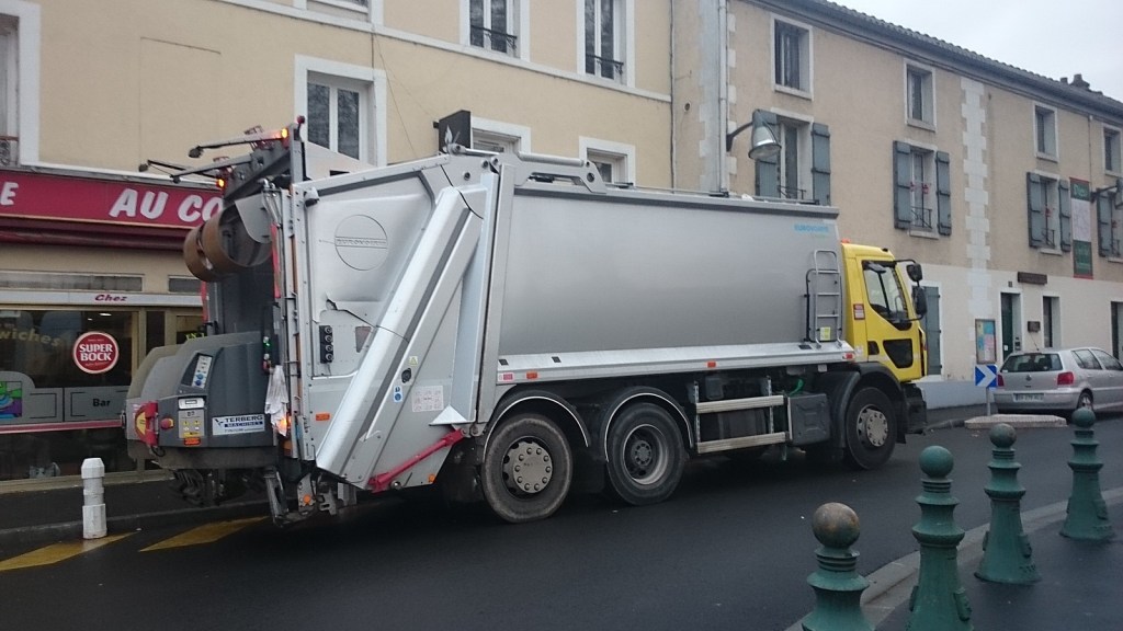Sur les nouvelles collectes des déchets ménagers à Savigny-sur-Orge