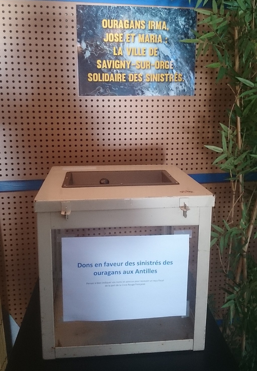 Pendant ce temps, l&rsquo;urne en faveur des sinistrés des Antilles reste désespérément&nbsp;vide…