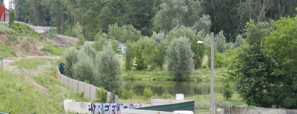 Quand les travaux du Tram 12 (T12) aggravent les inondations dans la rue des&nbsp;Rossays