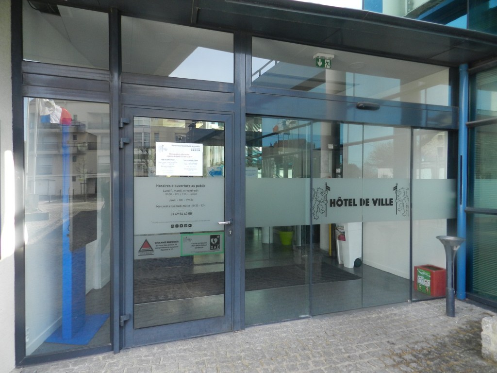 Saviniens, que pensez-vous des nouveaux horaires de l&rsquo;Hôtel-de-Ville ?