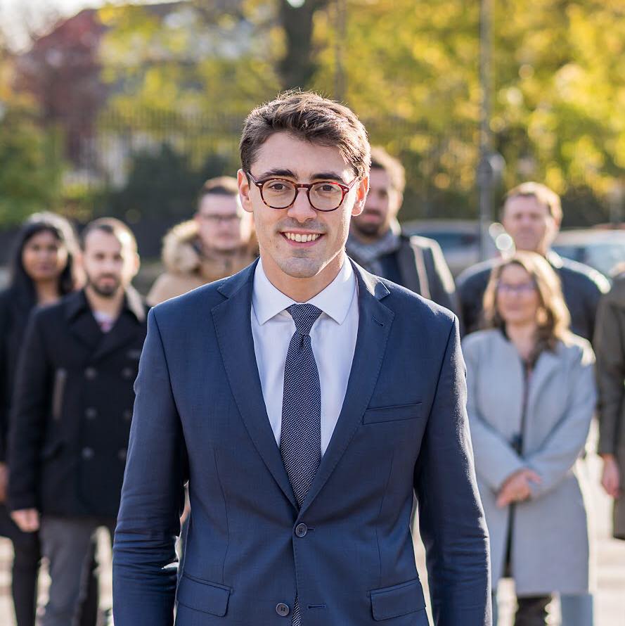 Alexis IZARD, un candidat qui rassemble, mais seulement sept personnes…