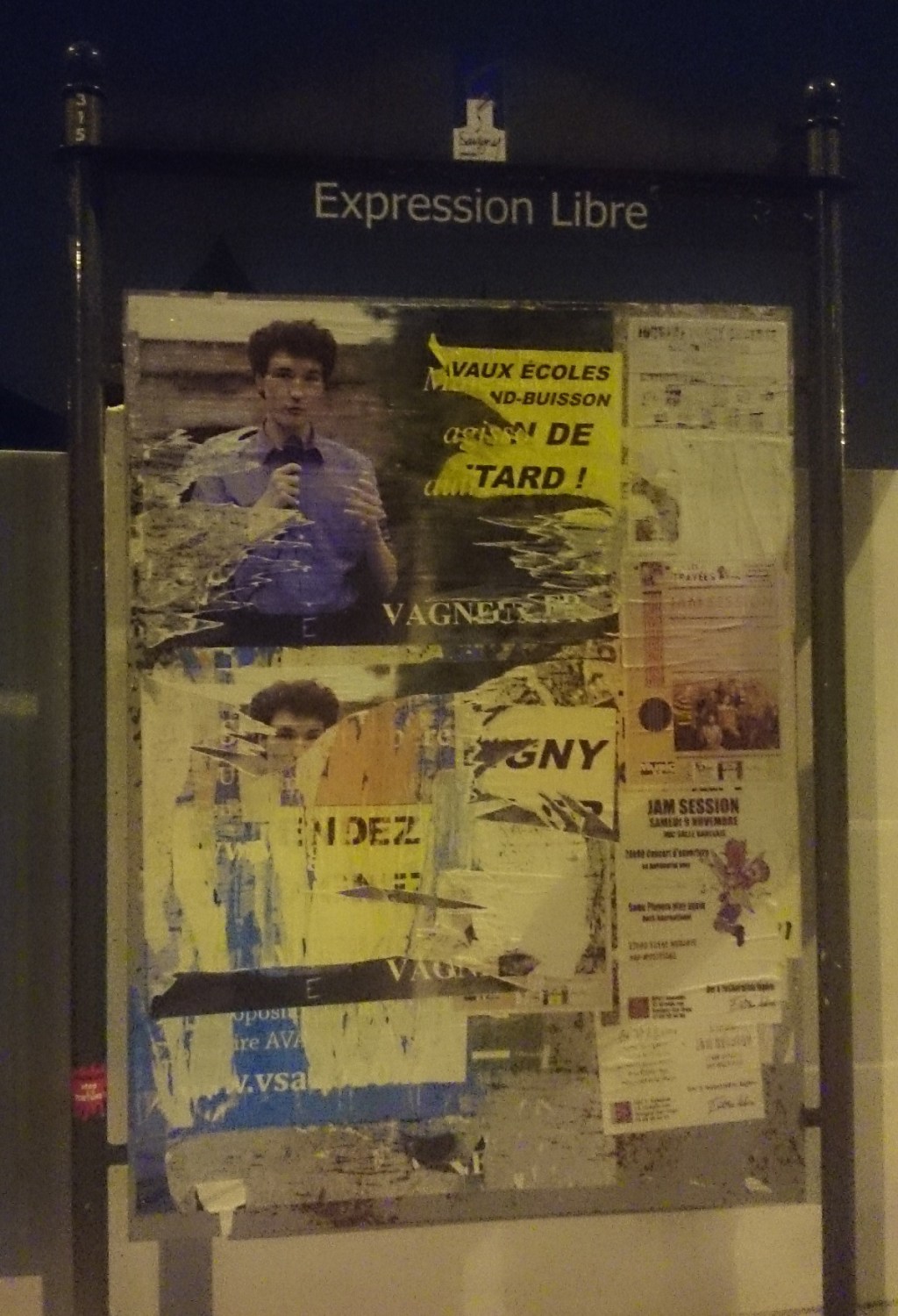 Brève de campagne : mais qui peut bien arracher mes affiches rue André-Aurillon à Savigny-sur-Orge ?