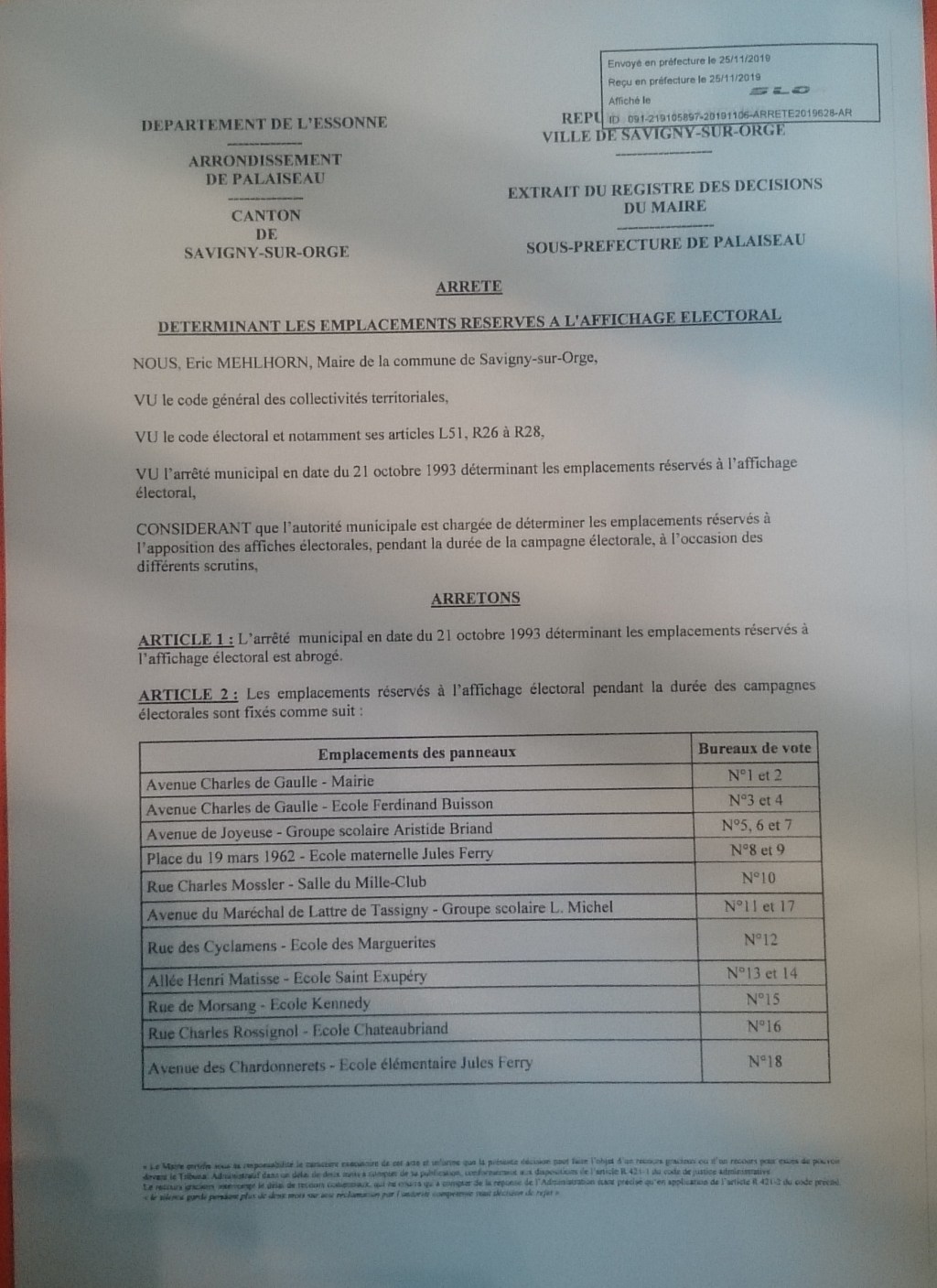 Et le grand démocrate Éric MEHLHORN réduisit les emplacements d&rsquo;affichage officiels (panneaux électoraux) de 21 à&nbsp;11…