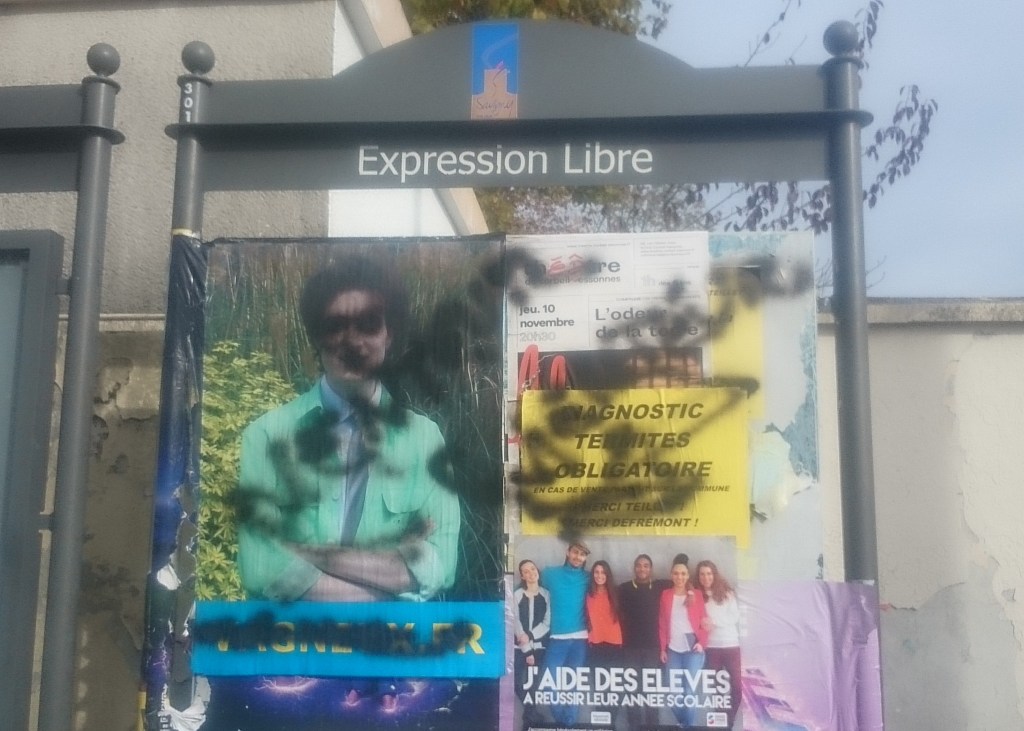 L&rsquo;homme qui tague les affiches d&rsquo;Olivier VAGNEUX à Savigny-sur-Orge identifiée par la Police nationale&nbsp;!