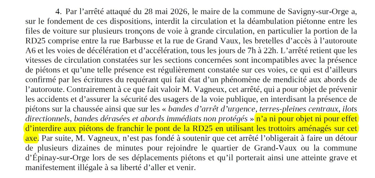 Le juge administratif dit que l&rsquo;arrêté d&rsquo;Alexis TEILLET n&rsquo;a « ni pour objet ni pour effet d’interdire aux piétons de franchir le pont de la RD25 en utilisant les trottoirs aménagés sur cet axe&nbsp;»